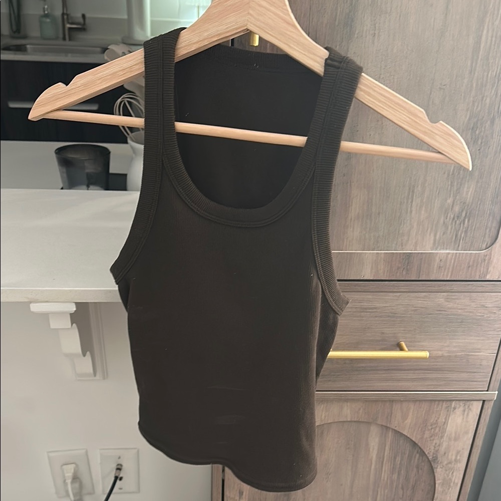 Alo Goddess Ribbed Tank in Espresso